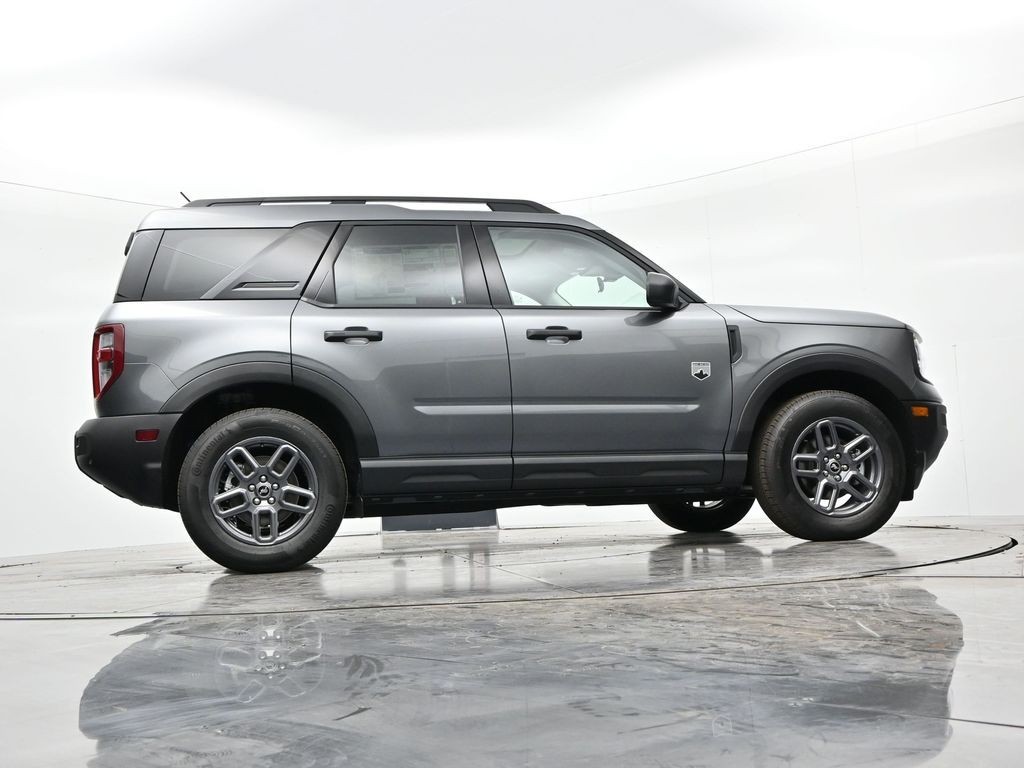 Ford Bronco Sport Vehicle Full-screen Gallery Image 25