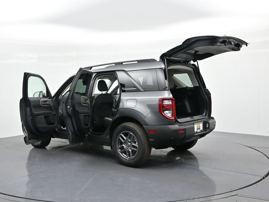 Ford Bronco Sport Vehicle Full-screen Gallery Image 27