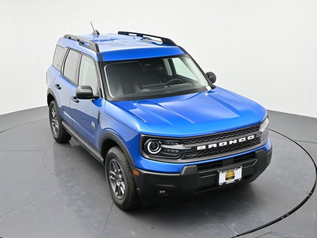 Ford Bronco Sport Vehicle Full-screen Gallery Image 18