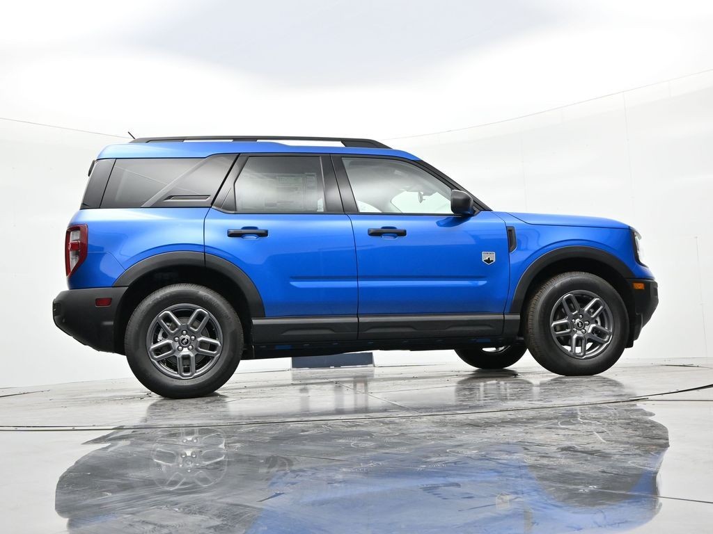 Ford Bronco Sport Vehicle Full-screen Gallery Image 25