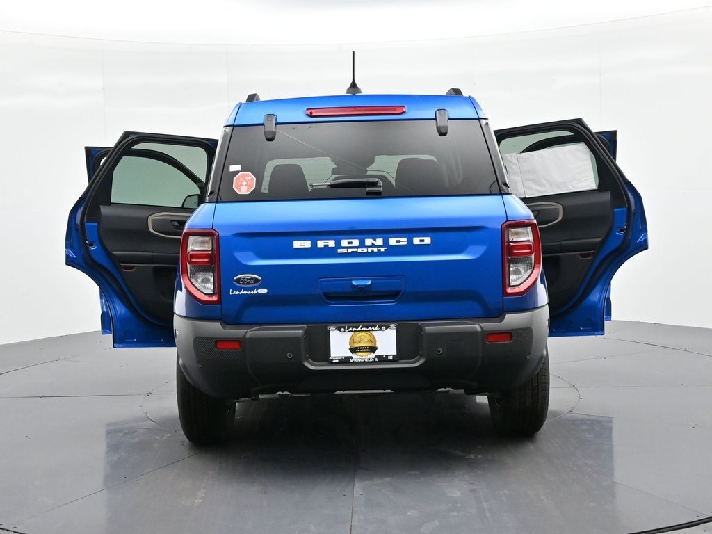 Ford Bronco Sport Vehicle Full-screen Gallery Image 29