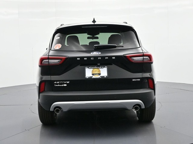 Ford Escape Vehicle Full-screen Gallery Image 7