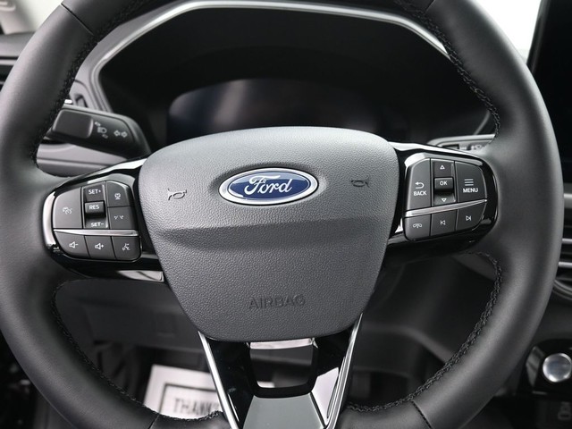 Ford Escape Vehicle Full-screen Gallery Image 13
