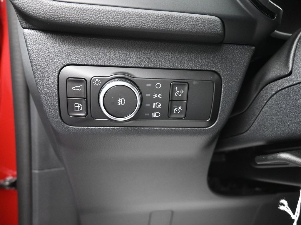 Ford Escape Hybrid Vehicle Full-screen Gallery Image 13