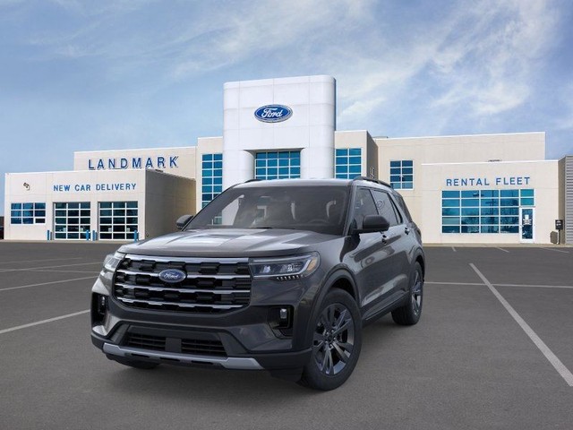 Ford Explorer Vehicle Full-screen Gallery Image 2