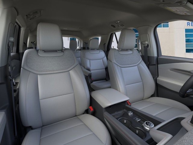 Ford Explorer Vehicle Full-screen Gallery Image 10
