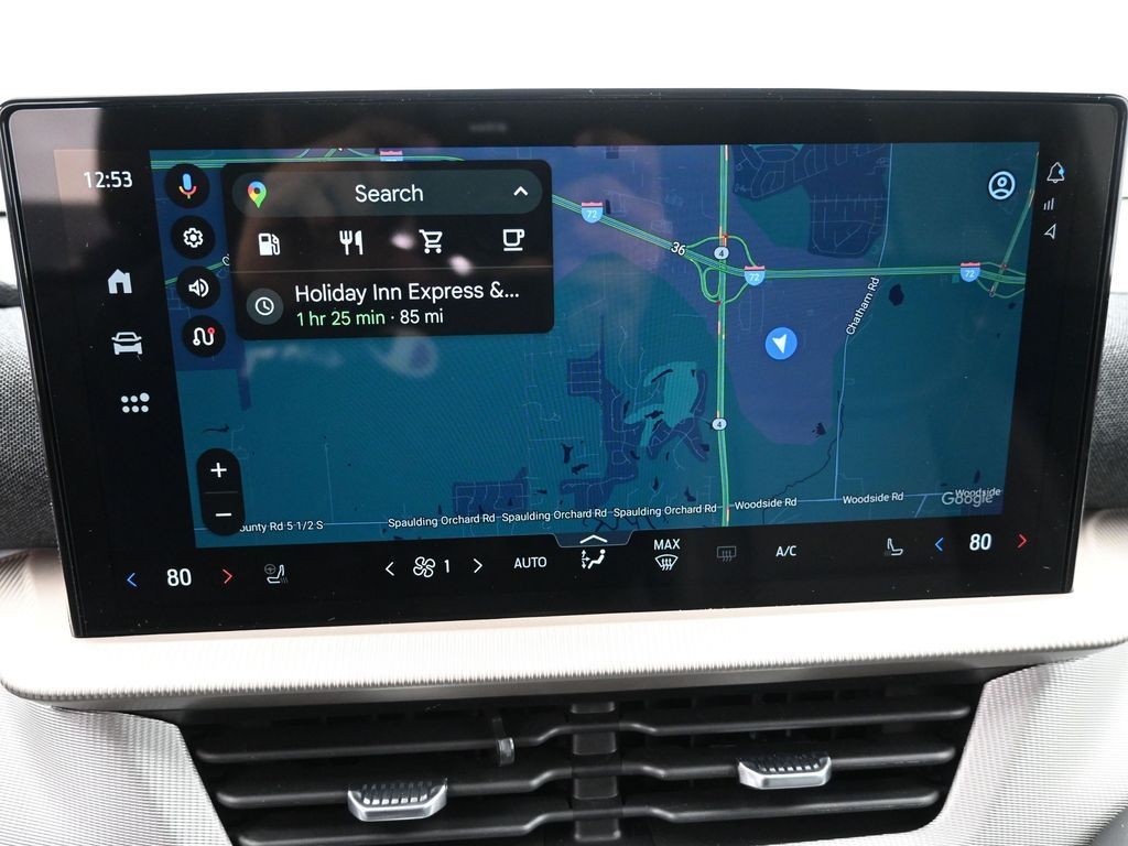 Ford Explorer Vehicle Full-screen Gallery Image 14