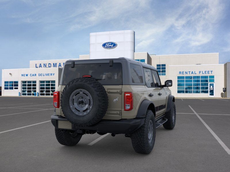 Ford Bronco Vehicle Full-screen Gallery Image 8