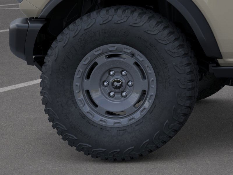 Ford Bronco Vehicle Full-screen Gallery Image 21