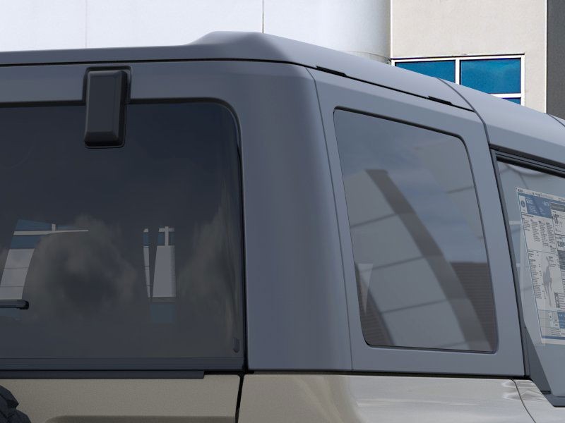 Ford Bronco Vehicle Full-screen Gallery Image 25