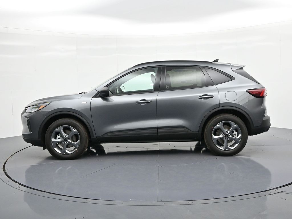 Ford Escape Vehicle Full-screen Gallery Image 9