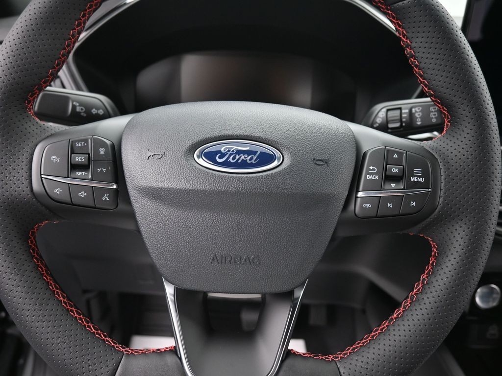 Ford Escape Vehicle Full-screen Gallery Image 13