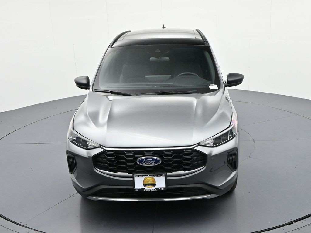 Ford Escape Vehicle Full-screen Gallery Image 18