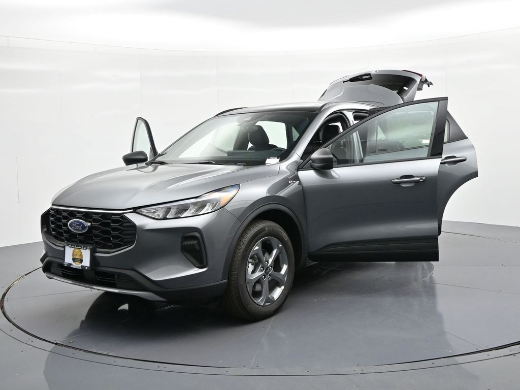 Ford Escape Vehicle Full-screen Gallery Image 27