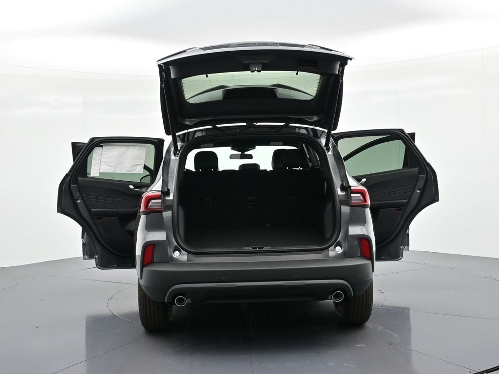 Ford Escape Vehicle Full-screen Gallery Image 28