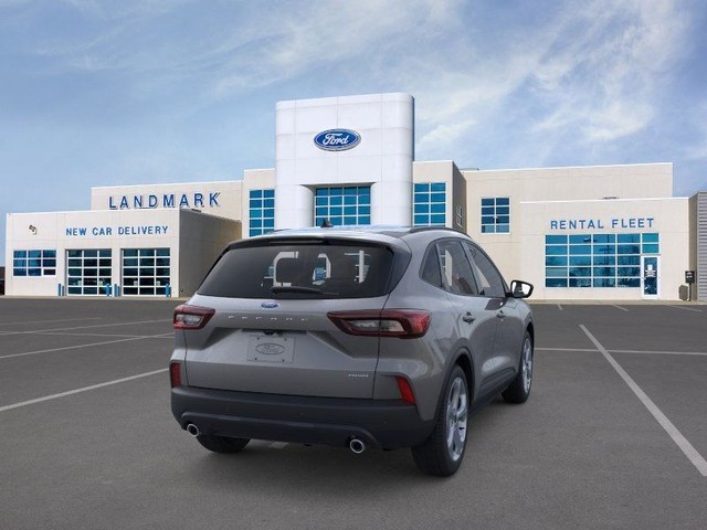 Ford Escape Vehicle Full-screen Gallery Image 8