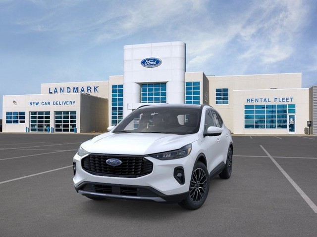 Ford Escape Plug-In Hybrid Vehicle Full-screen Gallery Image 2