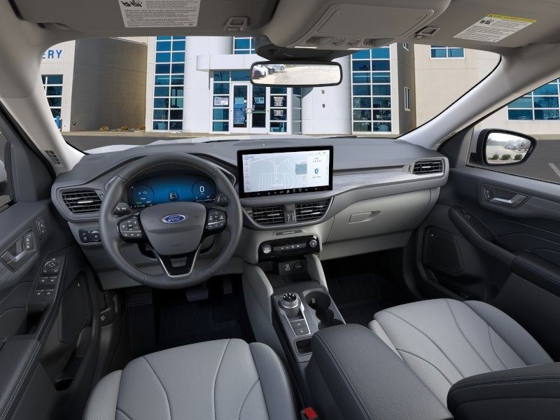 Ford Escape Plug-In Hybrid Vehicle Full-screen Gallery Image 9