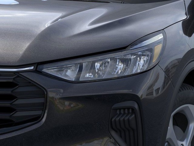 Ford Escape Vehicle Full-screen Gallery Image 18