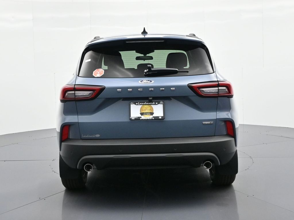 Ford Escape Hybrid Vehicle Full-screen Gallery Image 7