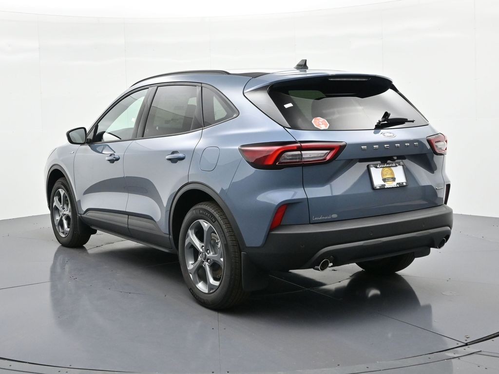 Ford Escape Hybrid Vehicle Full-screen Gallery Image 8