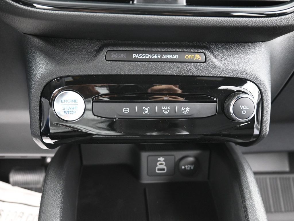 Ford Escape Hybrid Vehicle Full-screen Gallery Image 11