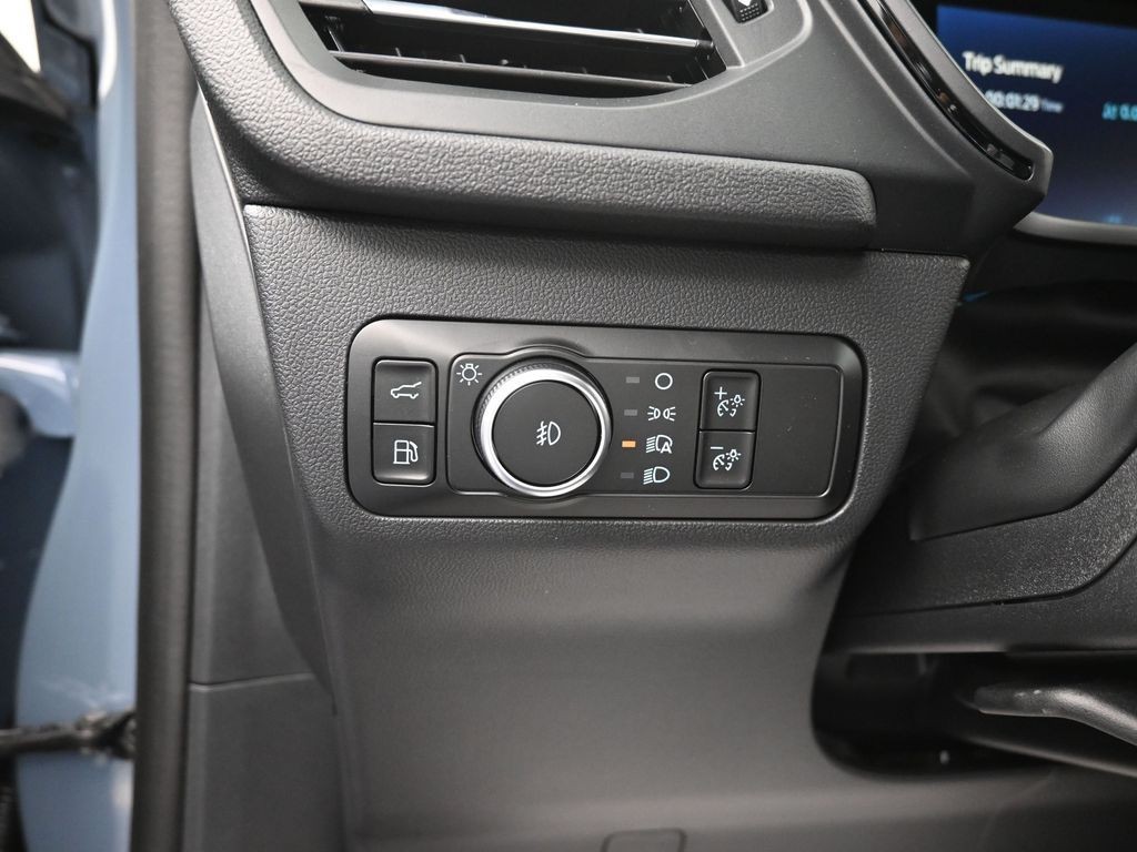 Ford Escape Hybrid Vehicle Full-screen Gallery Image 14