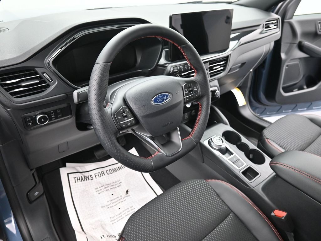 Ford Escape Hybrid Vehicle Full-screen Gallery Image 16