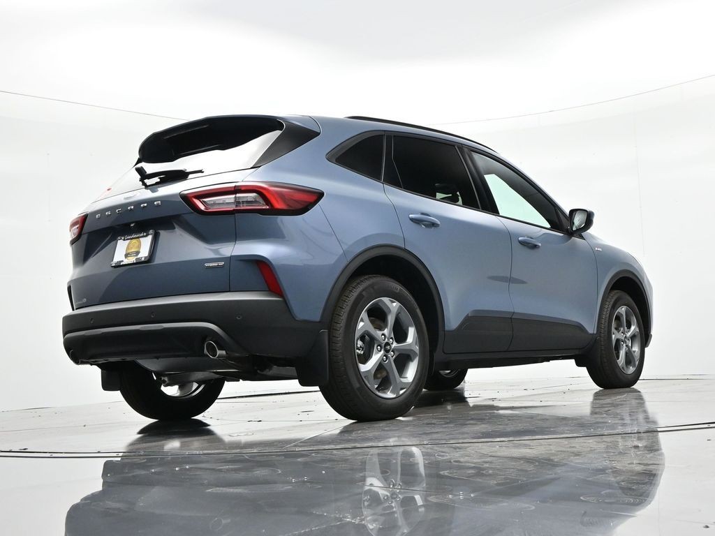 Ford Escape Hybrid Vehicle Full-screen Gallery Image 23