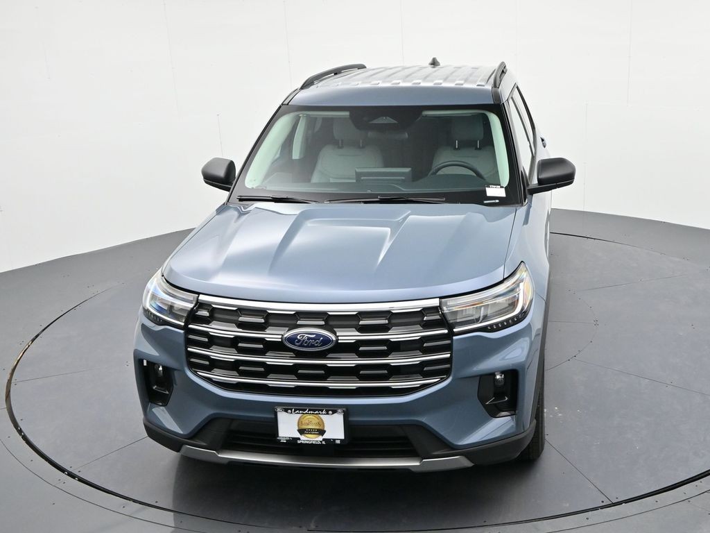 Ford Explorer Vehicle Full-screen Gallery Image 19