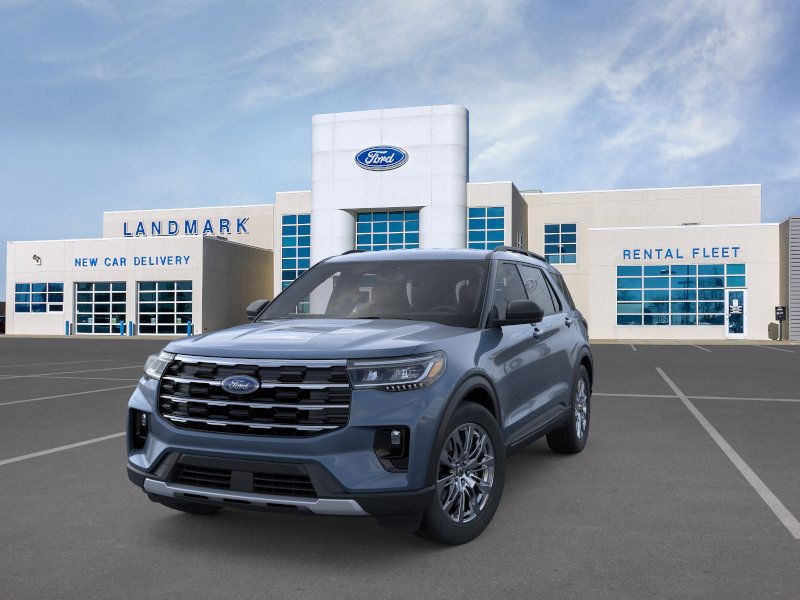 Ford Explorer Vehicle Full-screen Gallery Image 2