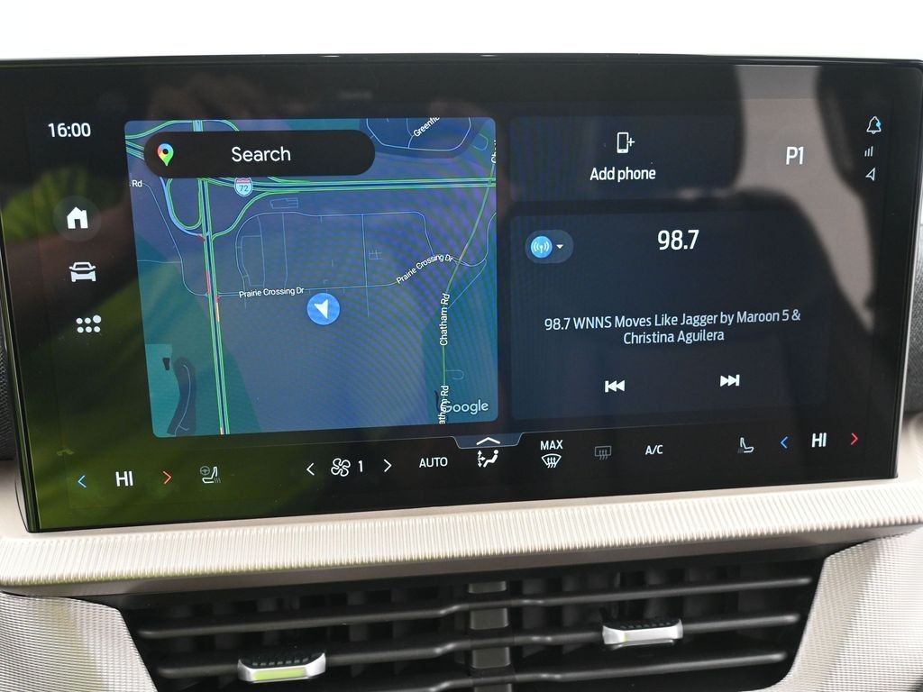 Ford Explorer Vehicle Full-screen Gallery Image 10