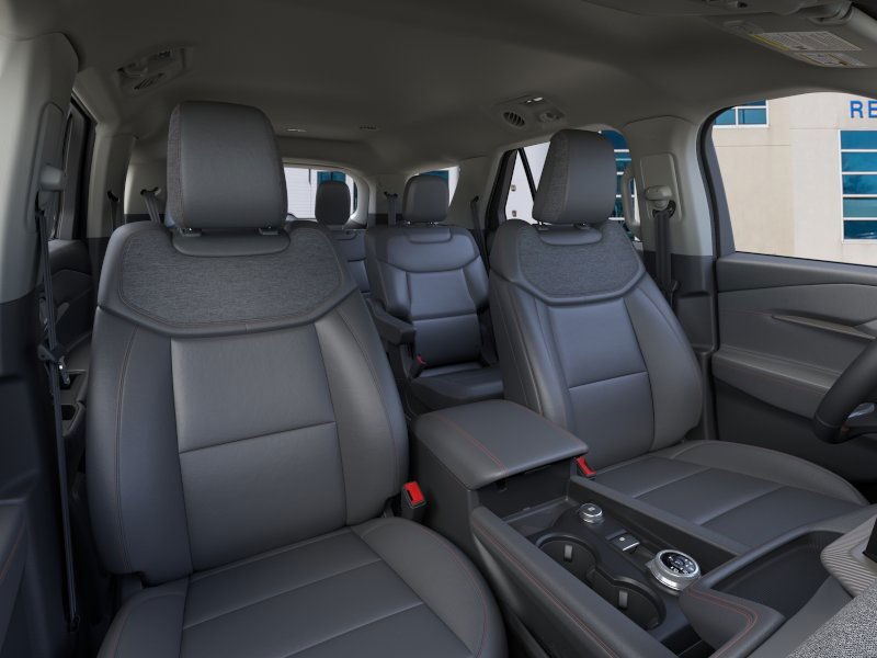 Ford Explorer Vehicle Full-screen Gallery Image 10