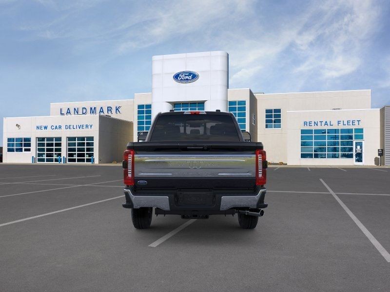 Ford F-350SD Vehicle Full-screen Gallery Image 5
