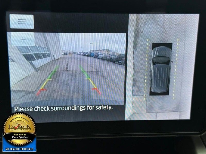 Ford Explorer Vehicle Full-screen Gallery Image 13