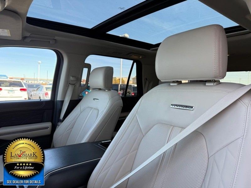 Ford Expedition Vehicle Full-screen Gallery Image 9