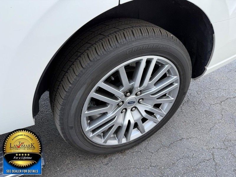 Ford Expedition Vehicle Full-screen Gallery Image 23