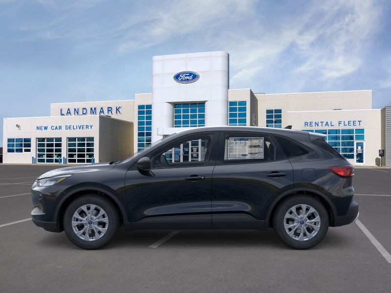 Ford Escape Vehicle Full-screen Gallery Image 3