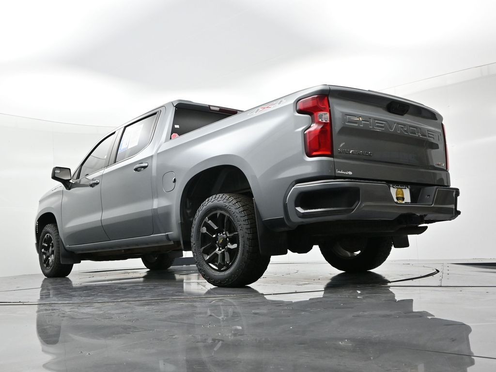 Chevrolet Silverado 1500 Vehicle Full-screen Gallery Image 20