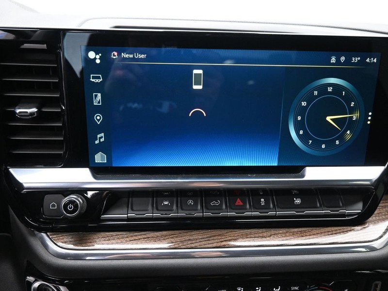 Chevrolet Silverado 1500 Vehicle Full-screen Gallery Image 10