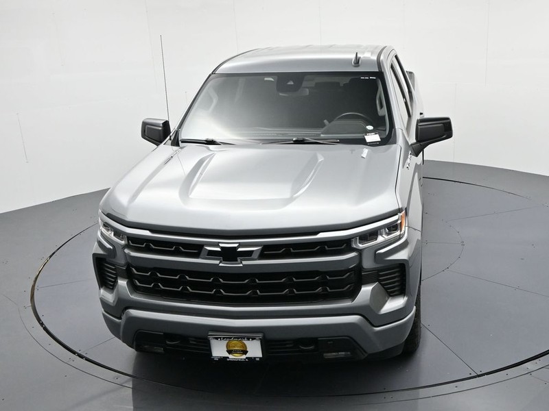 Chevrolet Silverado 1500 Vehicle Full-screen Gallery Image 17