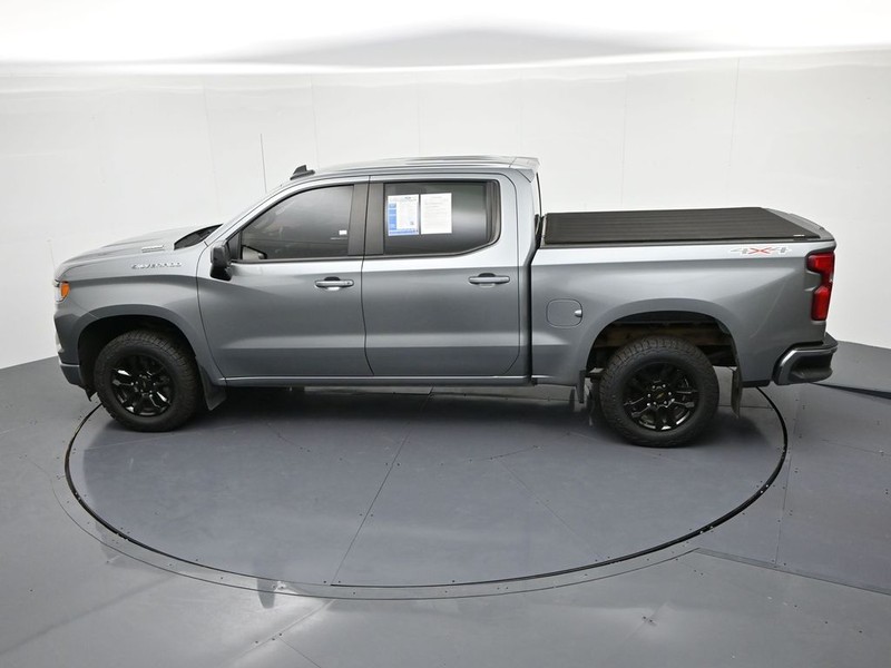 Chevrolet Silverado 1500 Vehicle Full-screen Gallery Image 19