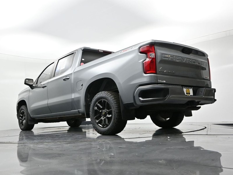 Chevrolet Silverado 1500 Vehicle Full-screen Gallery Image 20