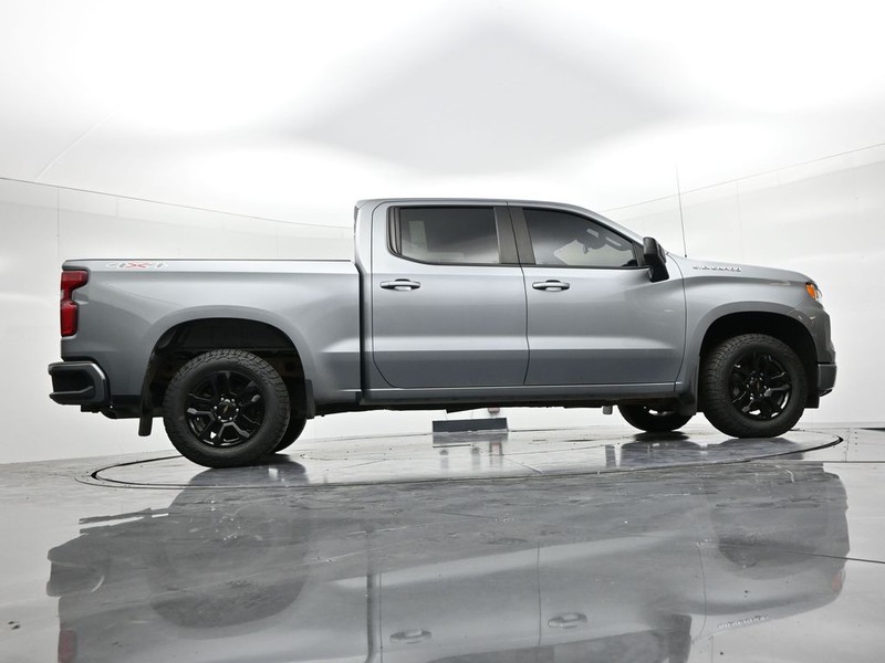 Chevrolet Silverado 1500 Vehicle Full-screen Gallery Image 23