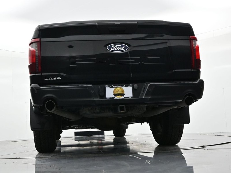 Ford F-150 Vehicle Full-screen Gallery Image 21