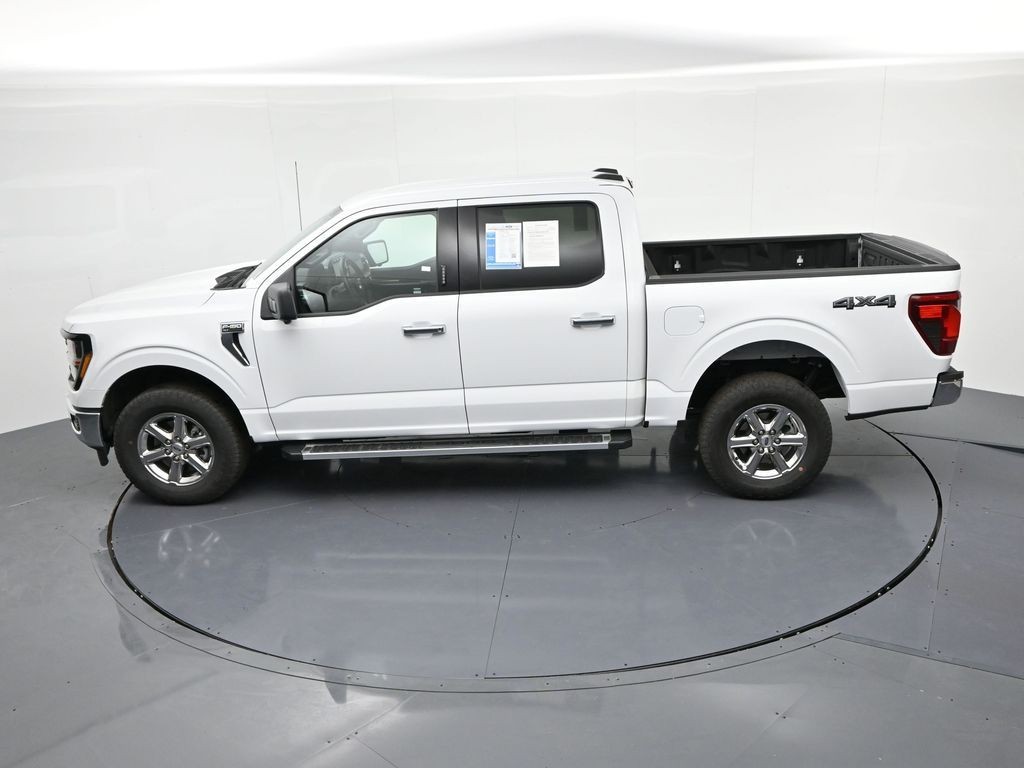 Ford F-150 Vehicle Full-screen Gallery Image 19