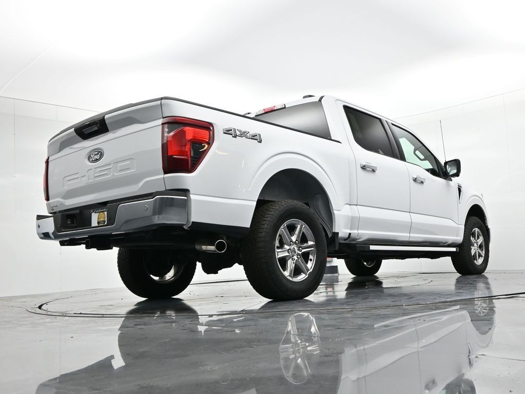 Ford F-150 Vehicle Full-screen Gallery Image 22