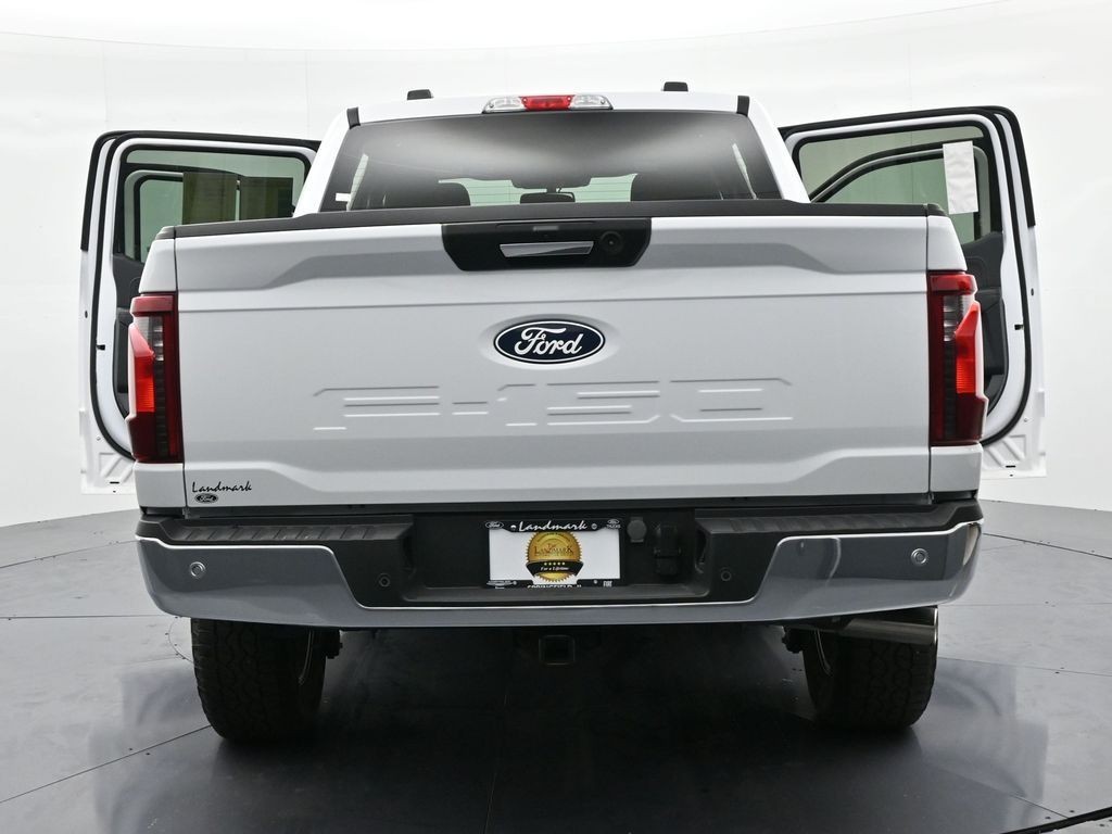 Ford F-150 Vehicle Full-screen Gallery Image 27