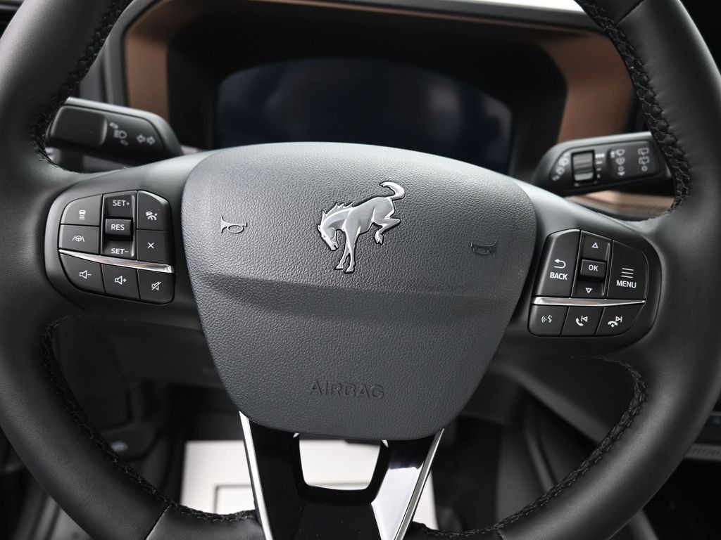 Ford Bronco Sport Vehicle Full-screen Gallery Image 13