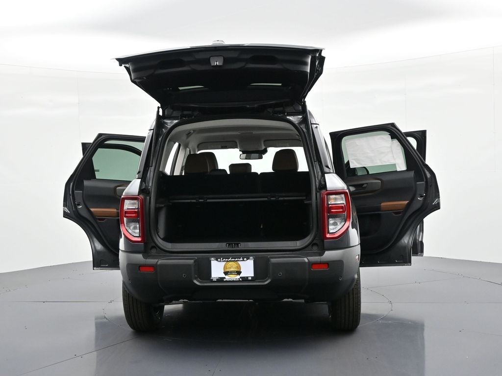 Ford Bronco Sport Vehicle Full-screen Gallery Image 28